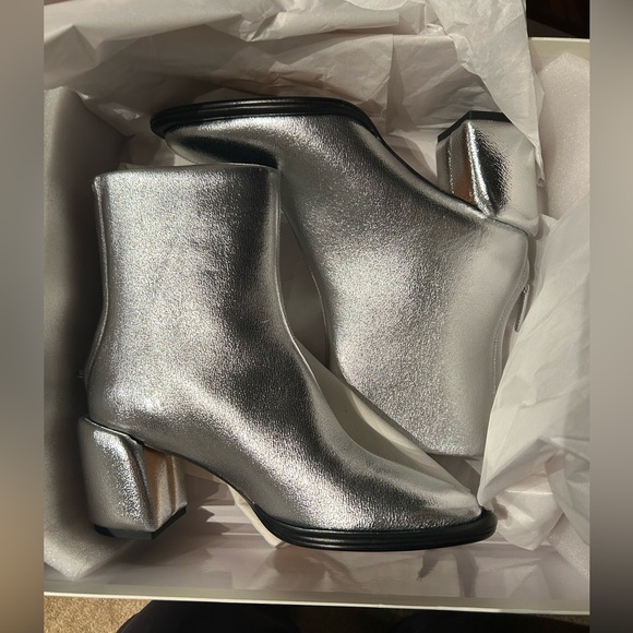 3.1 Phillip slim Metallic Naomi Bootie - Picture 4 of 5